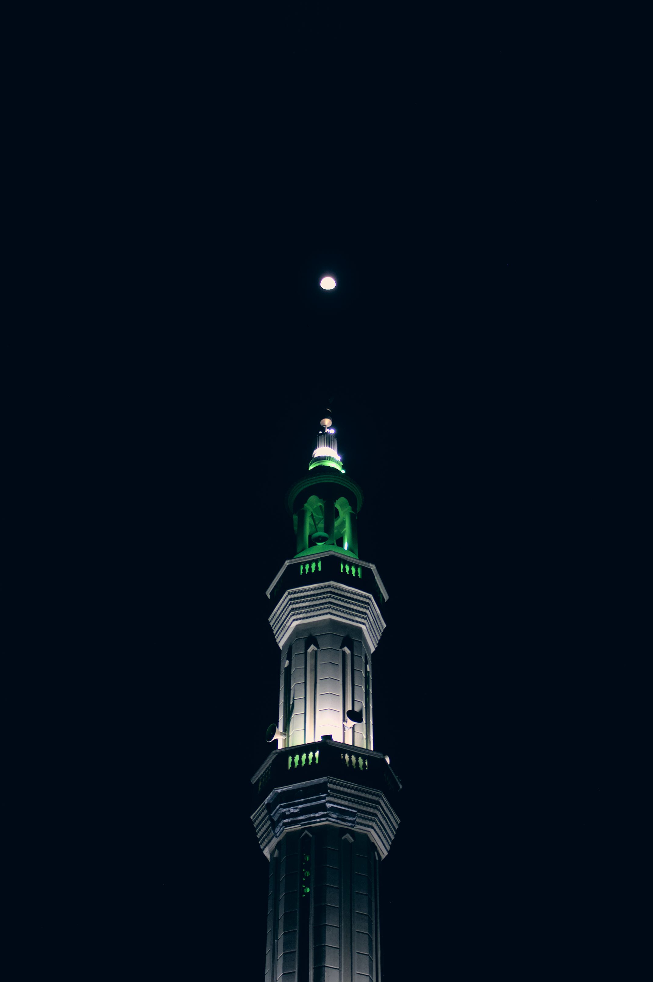 mosque-minaret-at-night.jpg